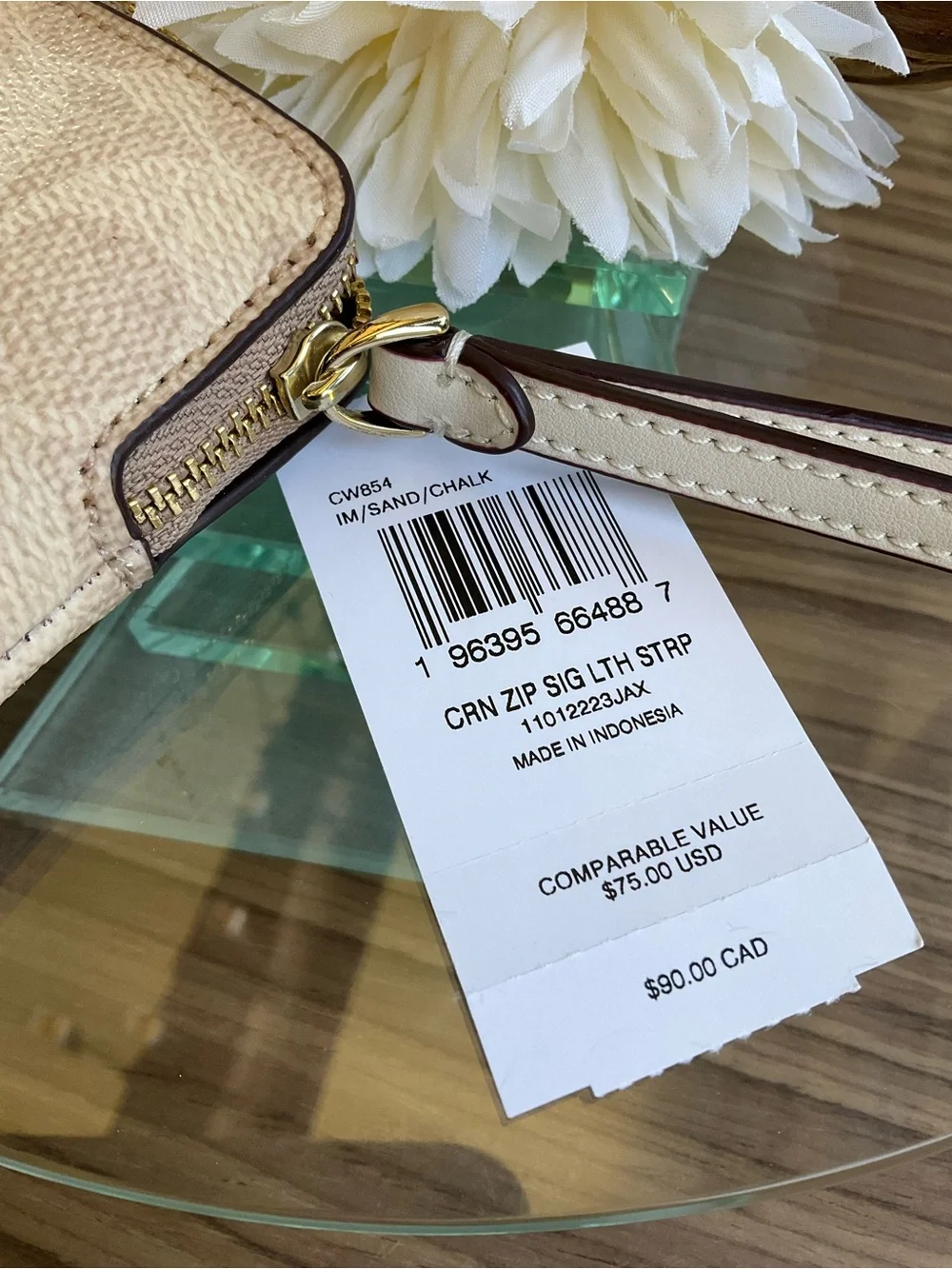 Coach beige signature